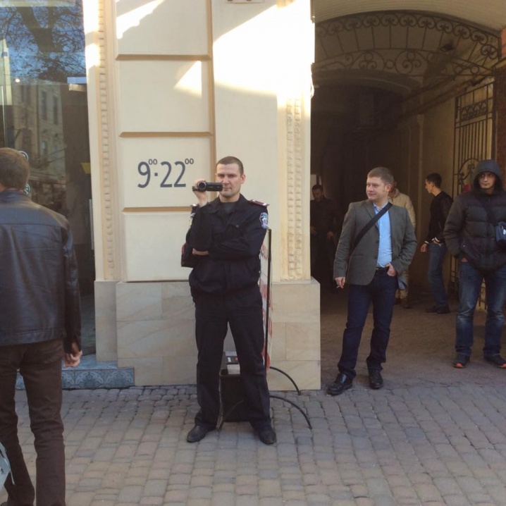 У Чернівцях активісти перекрили вулицю Головну