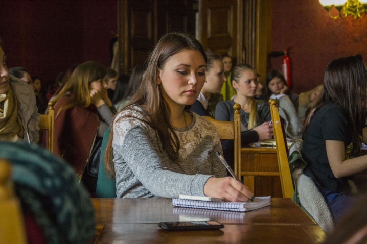 Переможці «Коронації слова» у Чернівцях надихали студентів писати