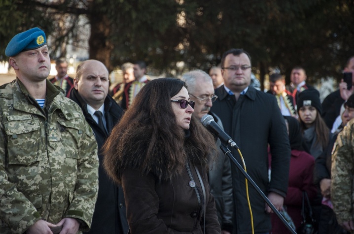 У Чернівцях встановлено перший пам’ятник полеглим воїнам АТО