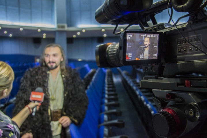 У Чернівцях презентували епізод з серіалу про Олексу Довбуша