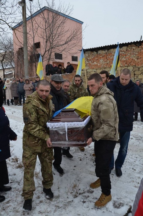 На Буковину привезли тіло загиблого в АТО героя