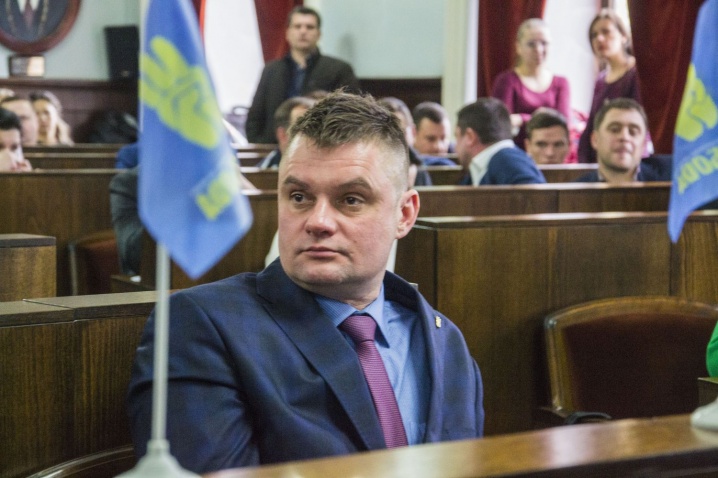 Як депутати Чернівецької міськради вибирали секретаря