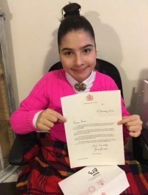 Буковинська школярка отримала листа від королеви Англії 