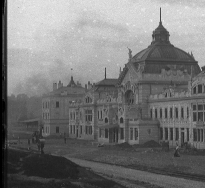 У мережі опублікували сенсаційні фото, як будували дороги у Чернівцях на початку ХХ сторіччя