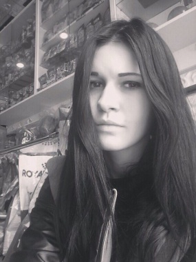 20-річна дівчина з Калуша поїхала на роботу до Чернівців та зникла