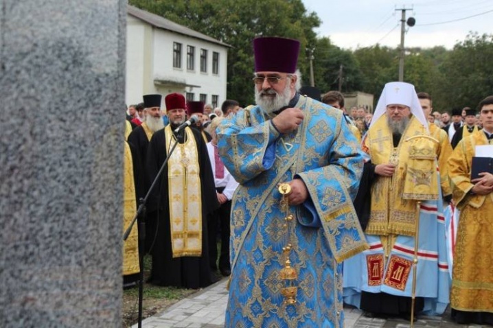 На Заставнівщині відкрили пам’ятник митрополиту Євгену Гакману