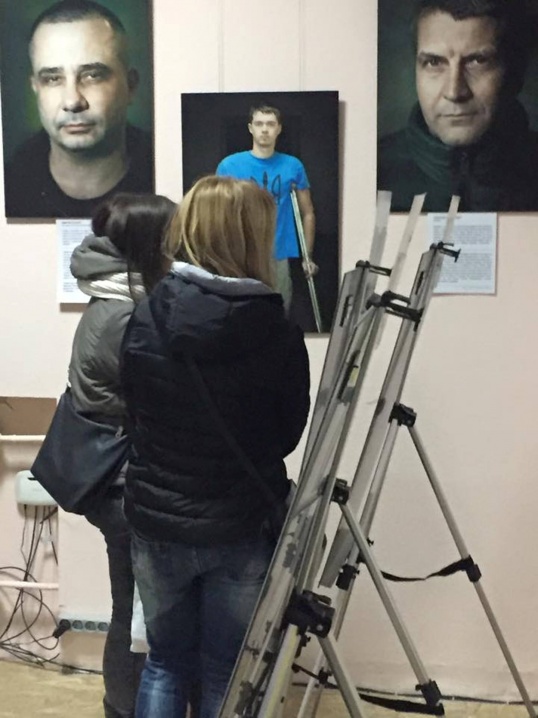 У Чернівцях розпочала роботу виставка «Портрет солдата»
