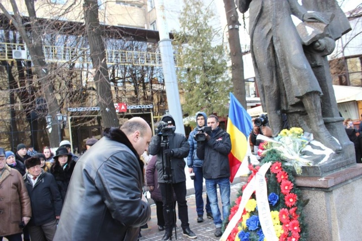 У Чернівцях вшанували пам'ять видатного румунського поета Міхая Емінеску