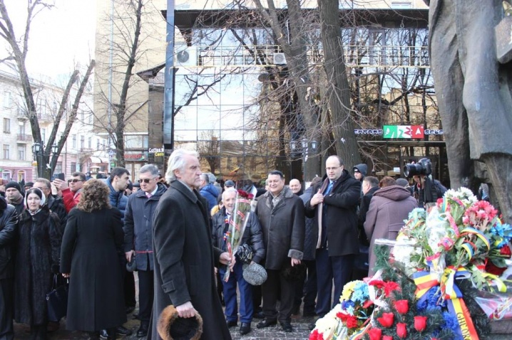 У Чернівцях вшанували пам'ять видатного румунського поета Міхая Емінеску