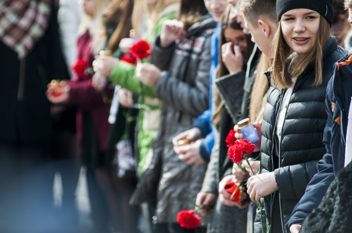 У Чернівцях відкрили меморіальну дошку загиблому учаснику АТО Вадиму Ситнікову