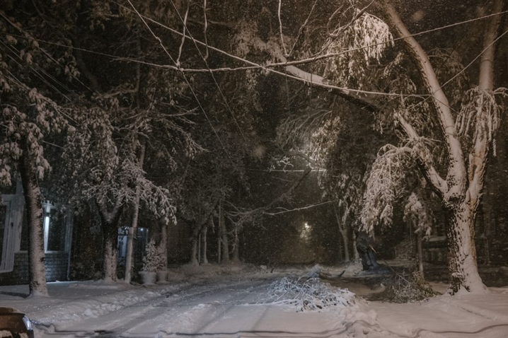 Зима навесні: Молдову засипало снігом