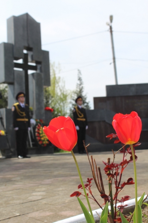 У Чернівцях молилися за померлих після трагедії на Чорнобильській АЕС