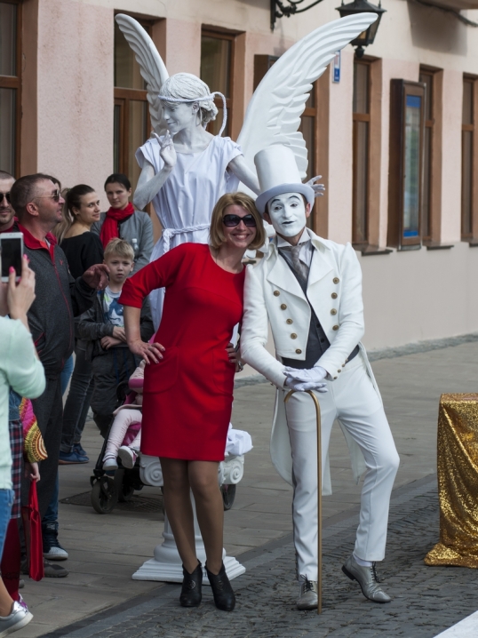 Чернівчан одружили просто неба на вулиці Кобилянської