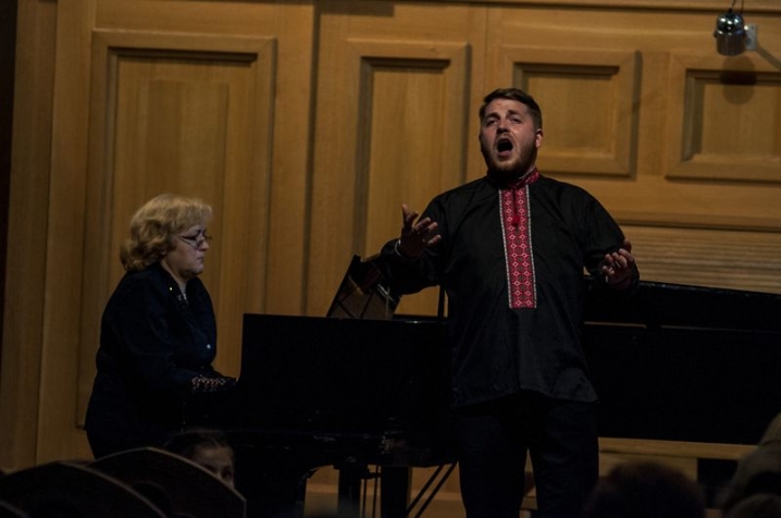 В органному залі обласної філармонії зазвучали «І музика, і слово, і душа»