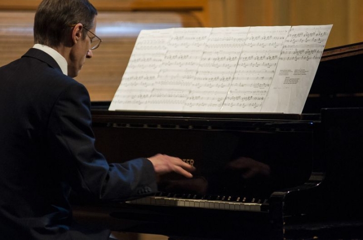 В органному залі обласної філармонії зазвучали «І музика, і слово, і душа»