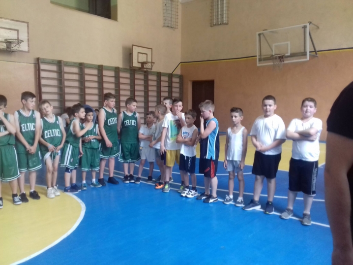 У Чернівцях провели баскетбольний турнір до Дня захисту дітей