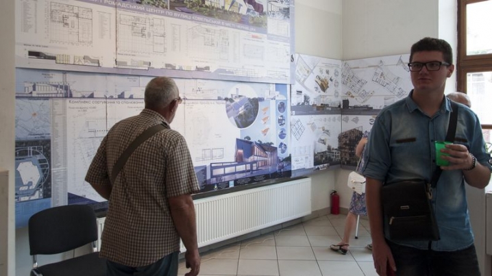 У «Вернісажі» відкрили виставку робіт буковинських архітекторів