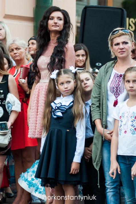На Кобилянської влаштували модні покази «Chernivtsi Fashion Weekend»
