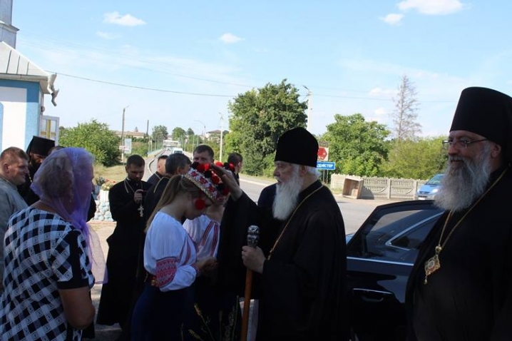 Патріарх Філарет у Дорошівцях помолиться за мир