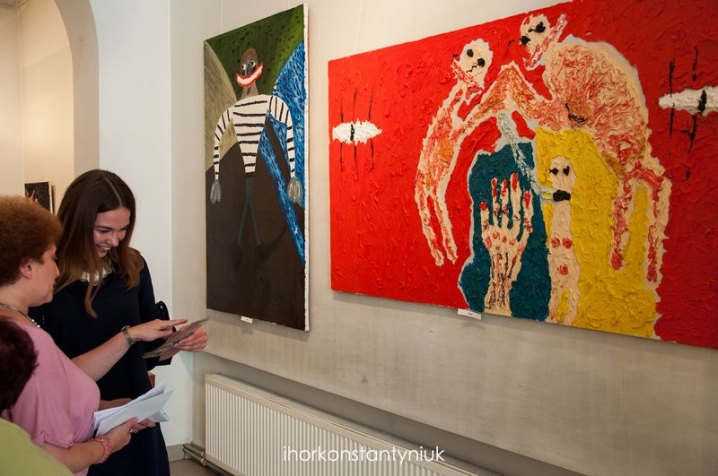 У Вернісажі відкрилася виставка постмодерністських картин