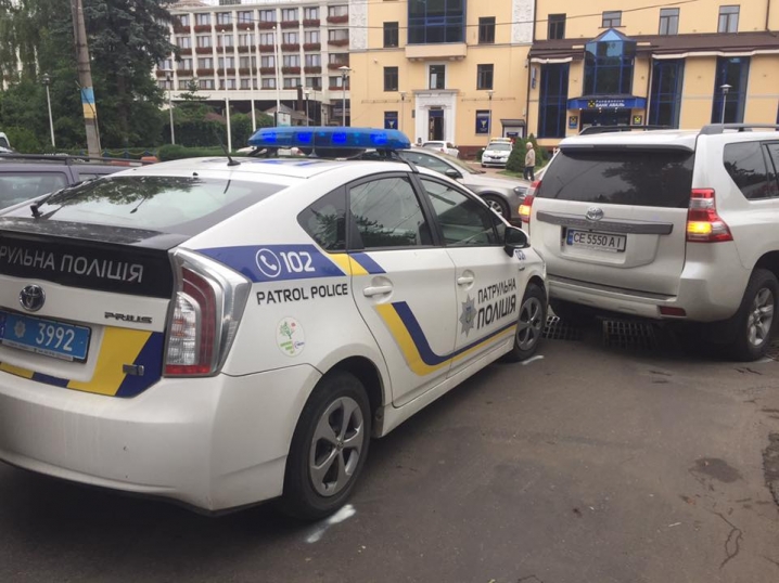 Автівка патрульної поліції потрапила у ДТП
