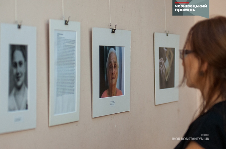 У Художньому музеї волонтери-самаритяни презентували виставку «Біль минулого в очах сьогодення»