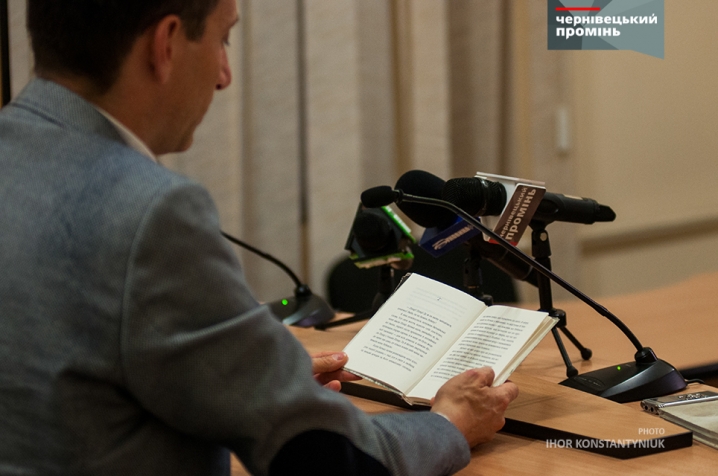 Віталій Портников презентував у Чернівцях свій перший прозовий роман «Евора»