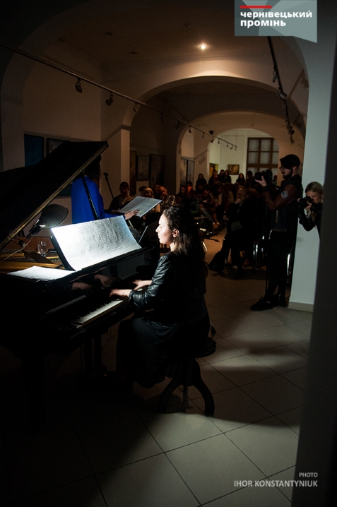 У Чернівцях відбувся концерт нової музики для голосу і роялю на вірші єврейських поетів