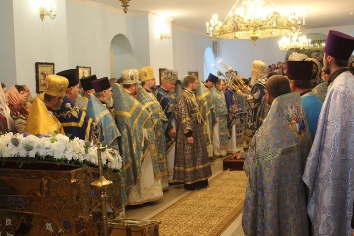 Патріарх Філарет освятив храм Різдва Христового у Чернівцях