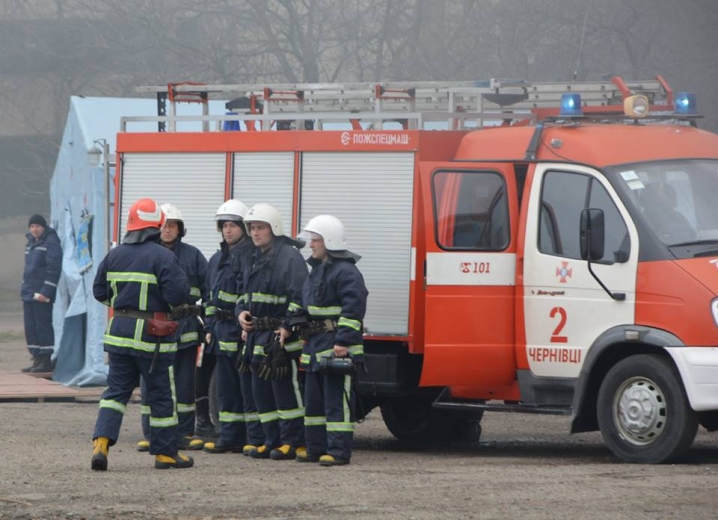 Рятувальники ліквідували умовну пожежу в тролейбусному управлінні