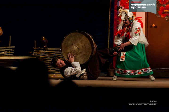 У чернівецькому драмтеатрі відбулася прем'єра музичної казки «Коза-дереза»