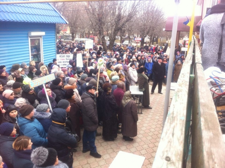 Мешканці 14 сіл зібралися на мітинг у Сокирянах