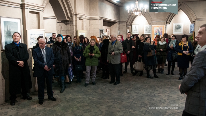 У Чернівцях відкрили виставку вижницьких викладачів «Мовою пензля…»