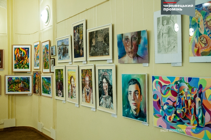 У художньому музеї відкрилася виставка учнів-митців «Нові імена»