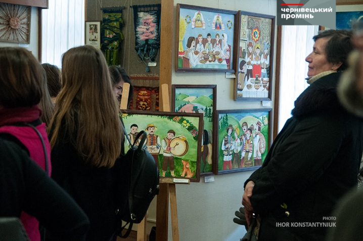 У художньому музеї відкрилася виставка учнів-митців «Нові імена»