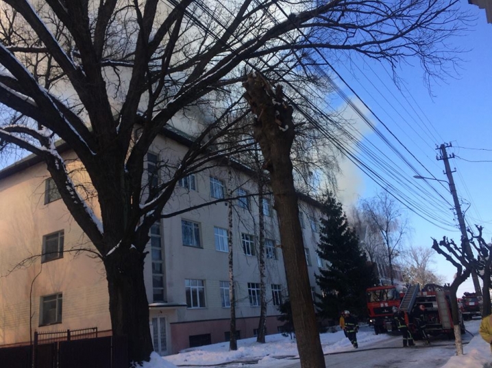 У Чернівецькому транспортному коледжі сталася пожежа