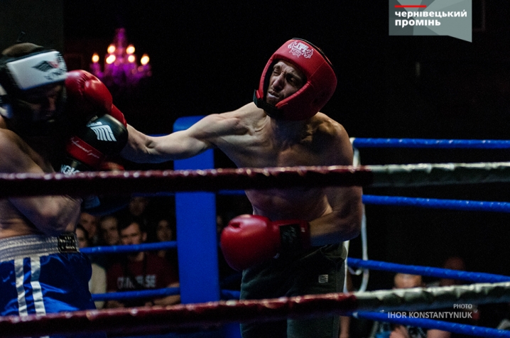 У Чернівцях відбувся четвертий Вечір боксу «Джентльмени в ринзі»