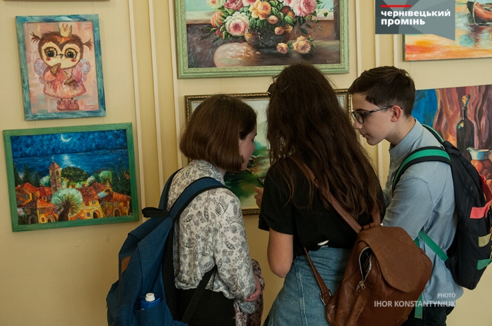 У Художньому музеї відкрилася дитяча виставка «Птаха під дощем»