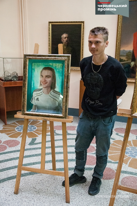 У Художній музей привезли портрет Кріштіану Роналду