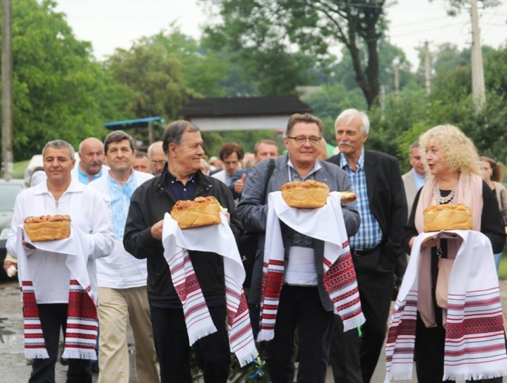 На Буковині відзначили 77-річницю від дня народження Івана Миколайчука
