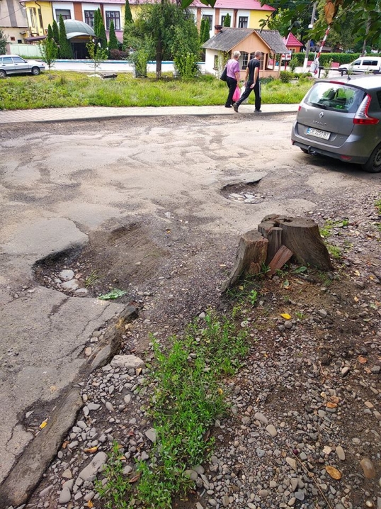 «Не дорога, а танкодром»: як виглядає вулиця Кармелюка після ремонту