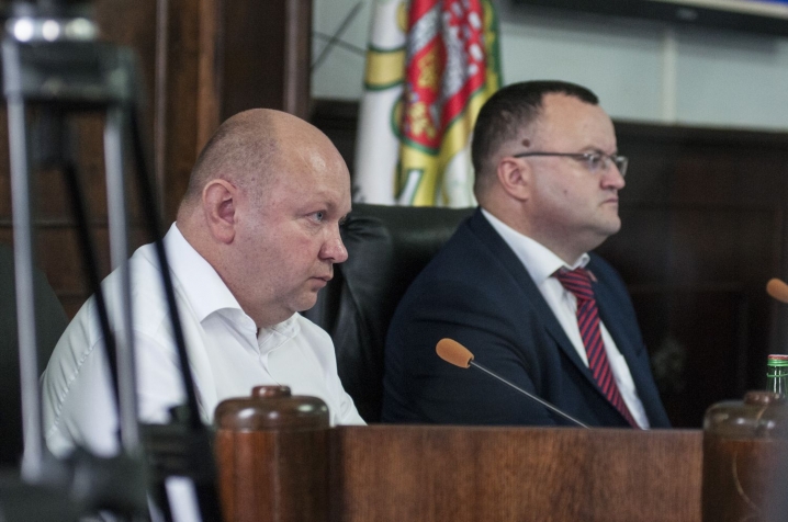 Чернівецька міська рада почала розгляд питання відставки мера