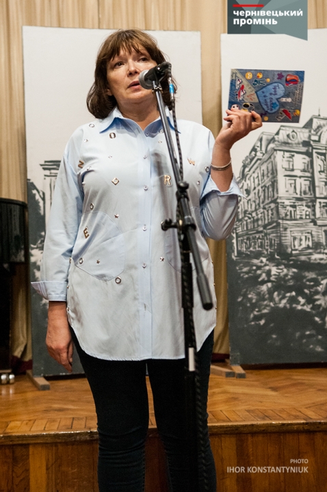 Маріанна Гончарова презентувала в Чернівцях книгу «Тупо в синьому і в кедах»