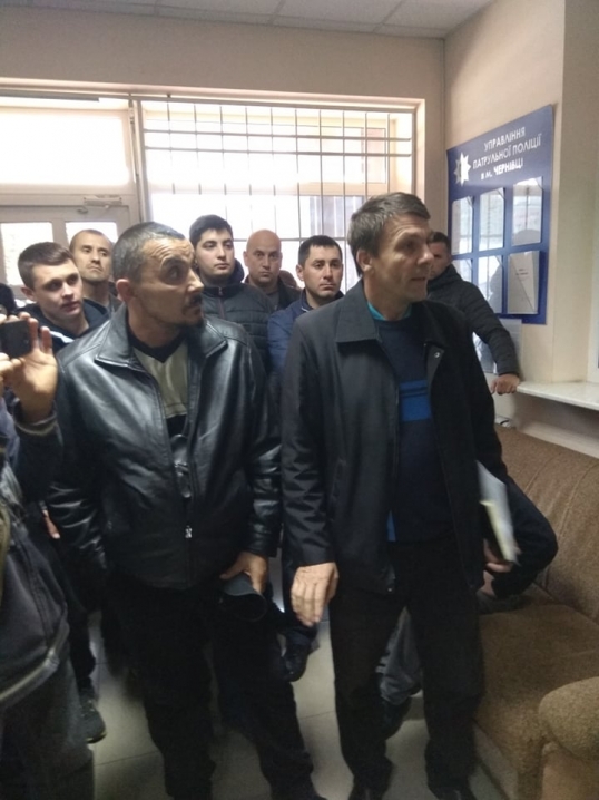 У Чернівцях активісти вимагали звільнення керівника патрульної поліції