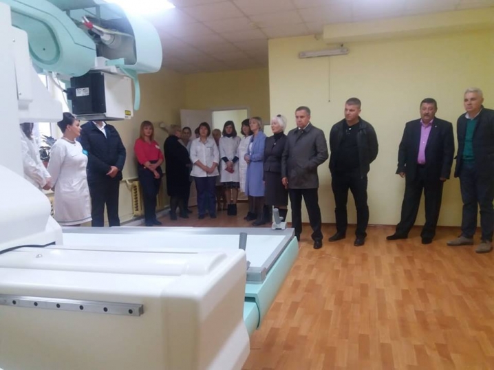 Для чернівецької лікарні №4 придбали новий сучасний рентген-апарат