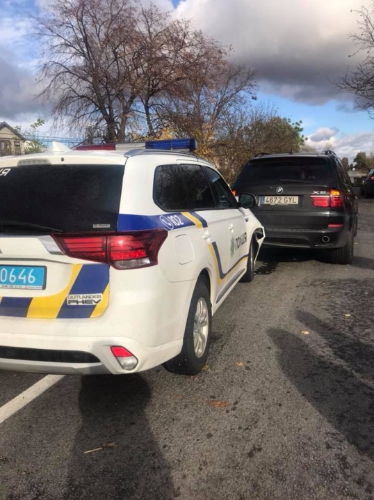 На Буковині сталася ДТП за участі службового авто поліцейських