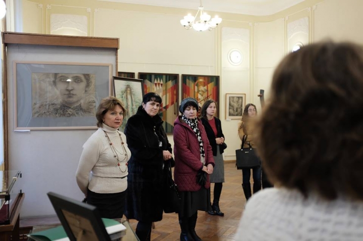 До 155-річного ювілею Ольги Кобилянської у Чернівцях відкрили виставку