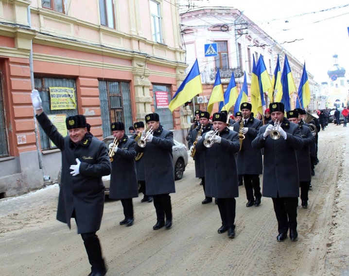 У Чернівцях відбулися урочистості з нагоди Дня Соборності України