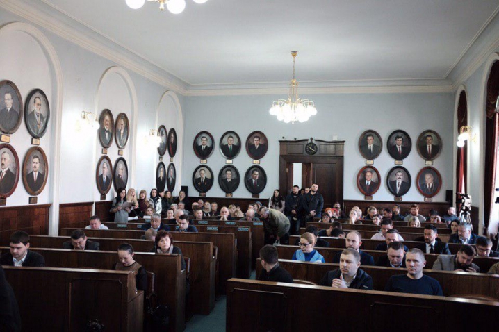 Сесія міської ради у фотографіях