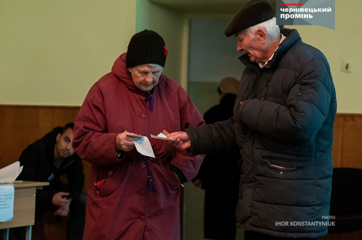 Другий тур виборів Президента України: як голосували чернівчани